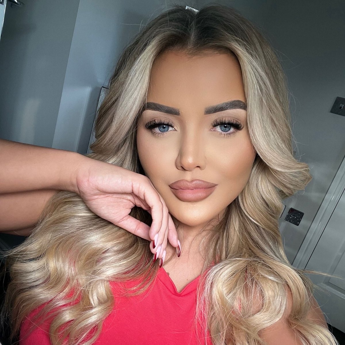 Into U Russian Hybrid Magnetic Lash & Liner Set - Lola's Lashes